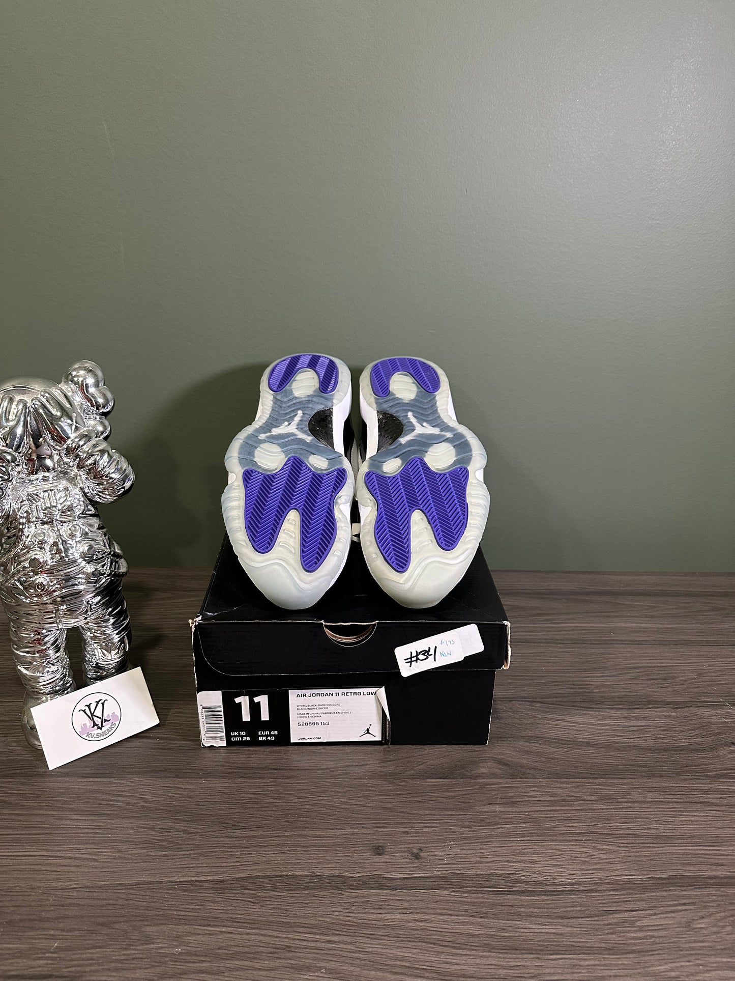Jordan 11 Low Concord