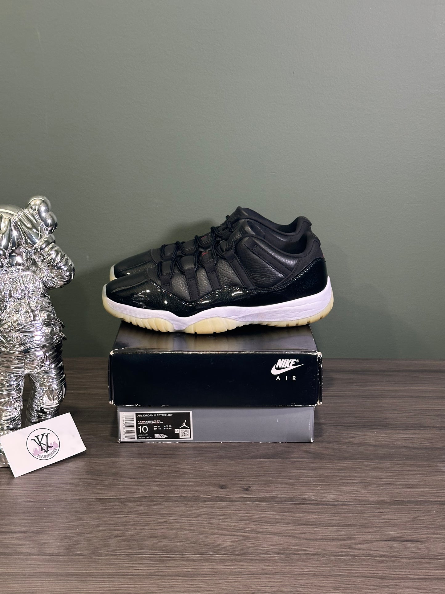 Jordan 11 Low 72-10