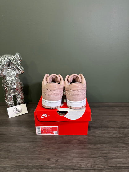 Dunk Low PRM Pink Oxford