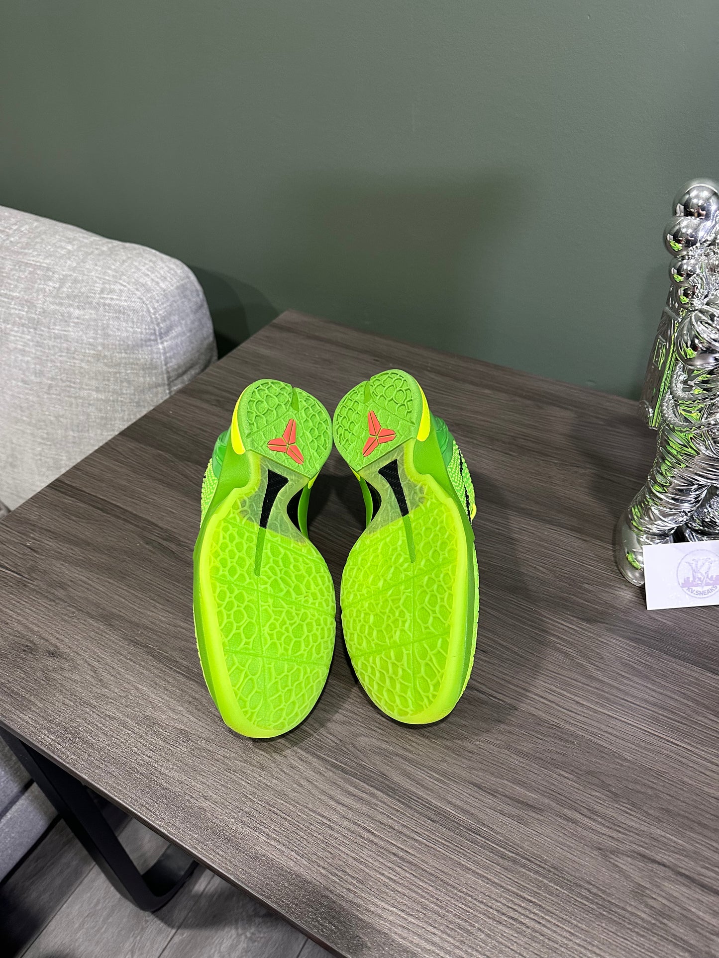 Kobe 6 Grinch 2020