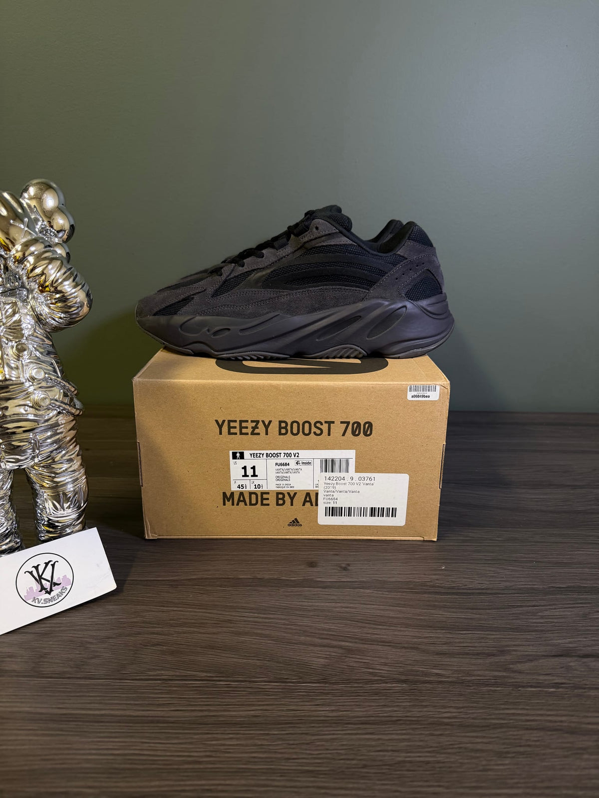 adidas Yeezy Boost 700 V2 Vanta