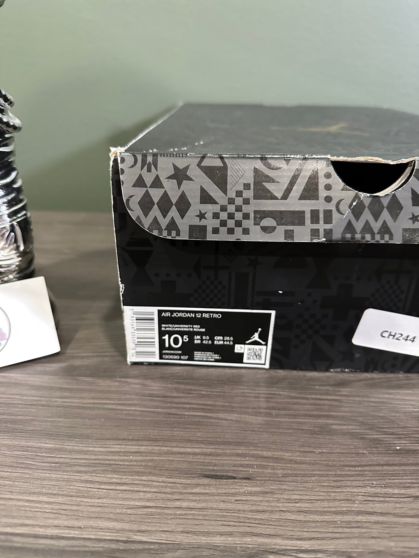 Jordan 12 FIBA 2019