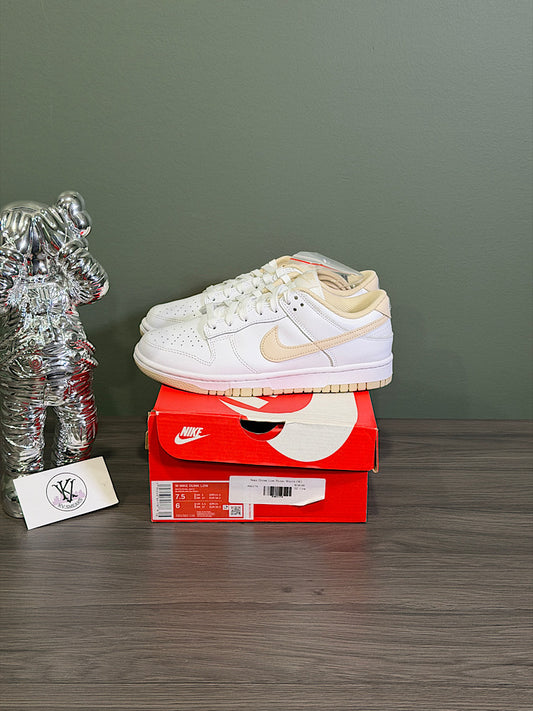 Dunk Low Pearl White