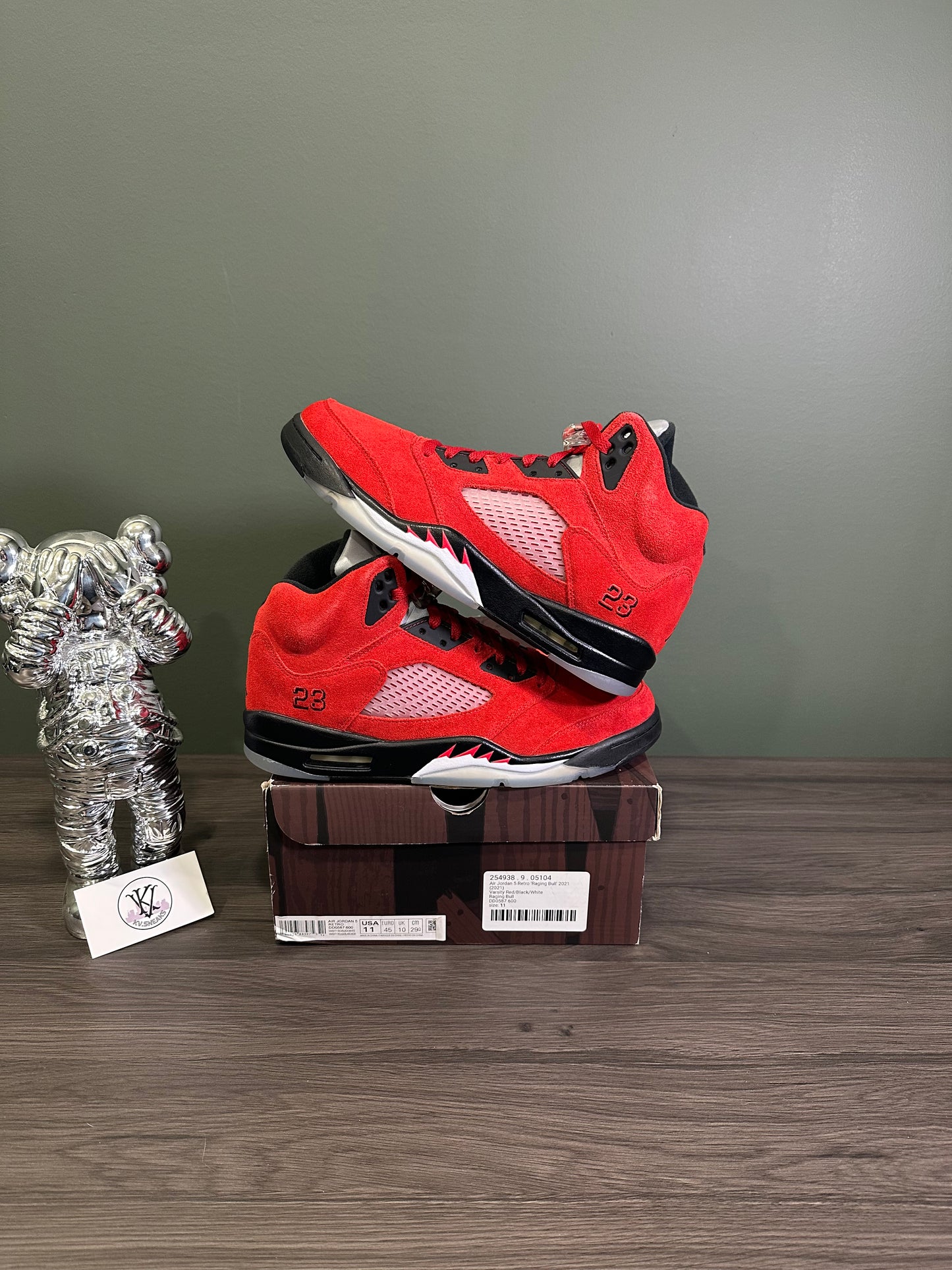 Jordan 5 Raging Bull