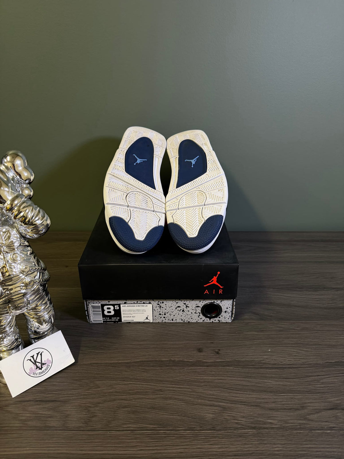 Jordan 4 Retro Columbia (2015)