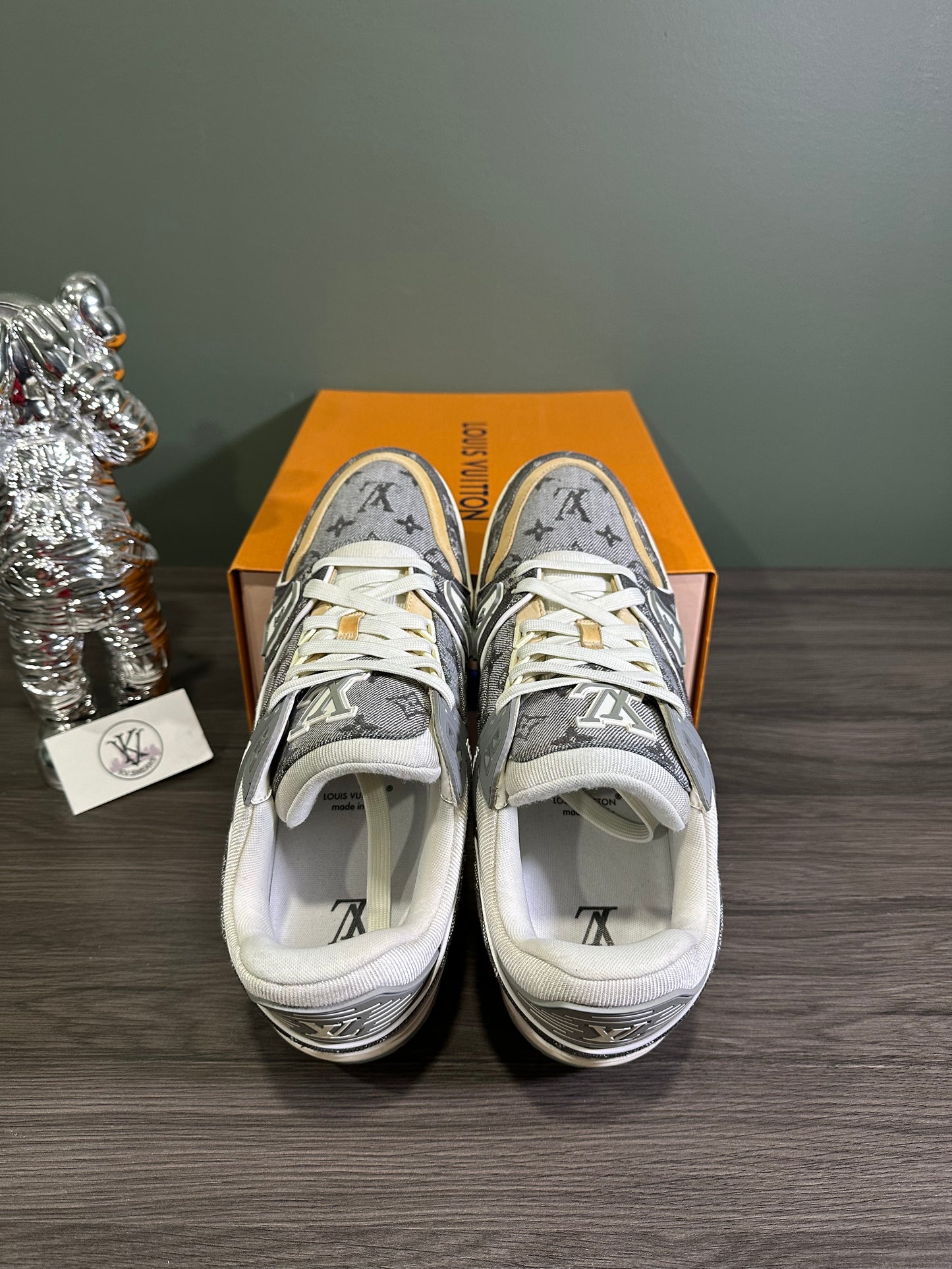 Louis Vuitton Trainer Grey White Monogram