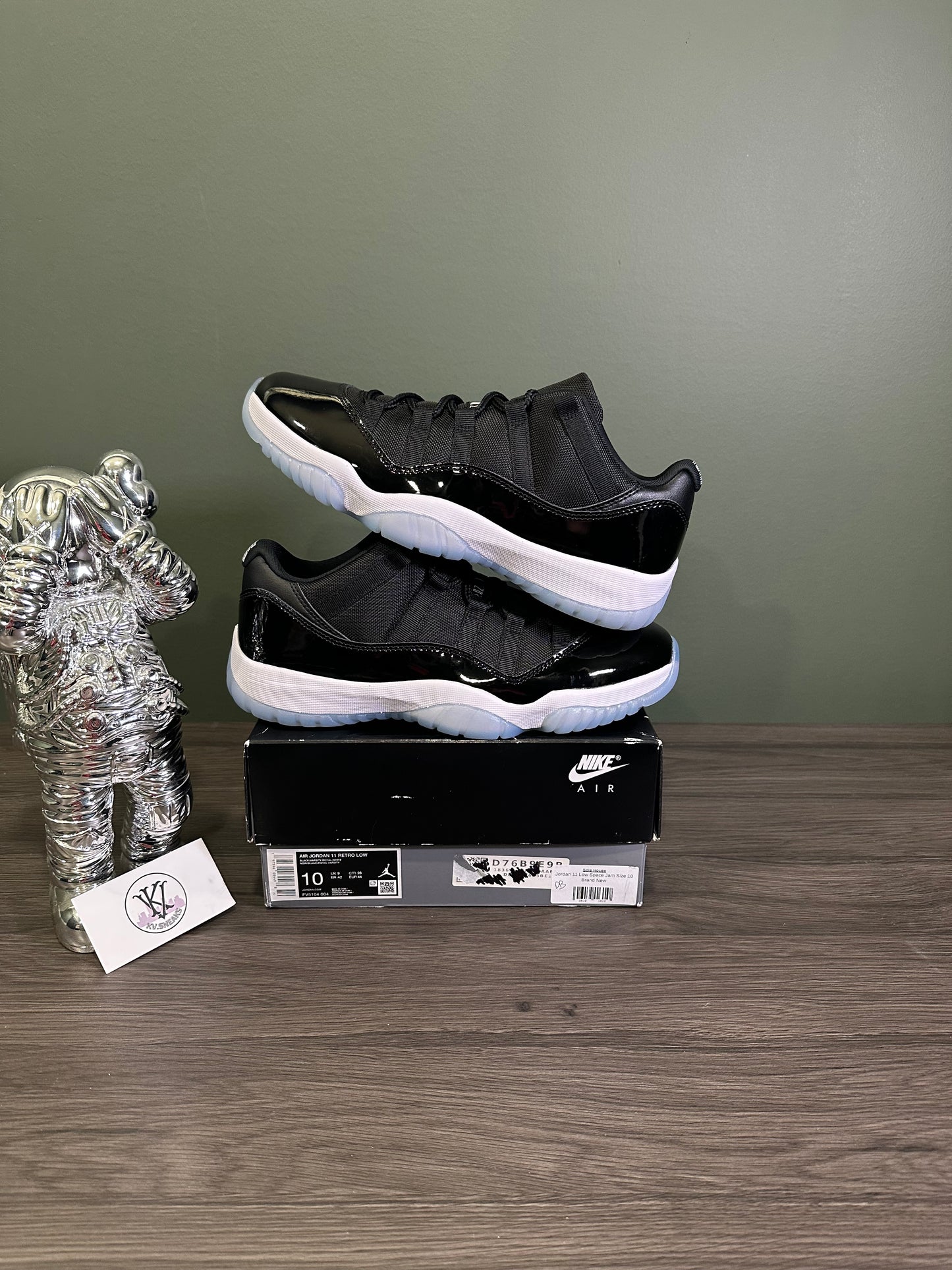 Jordan 11 Low Space Jam