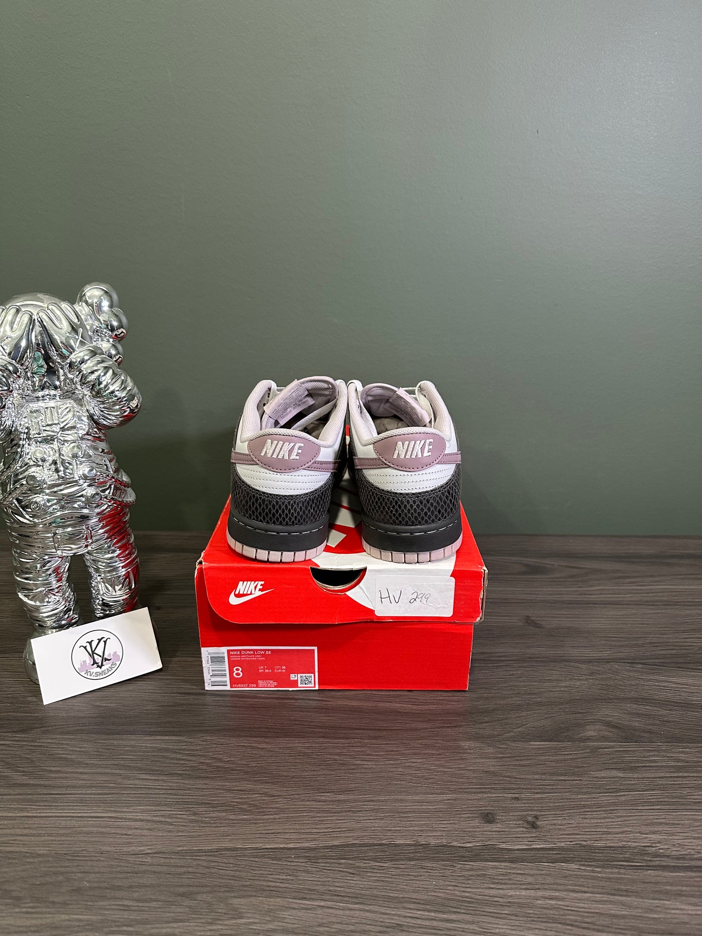 Dunk Low Medium Ash Violet Snakeskin