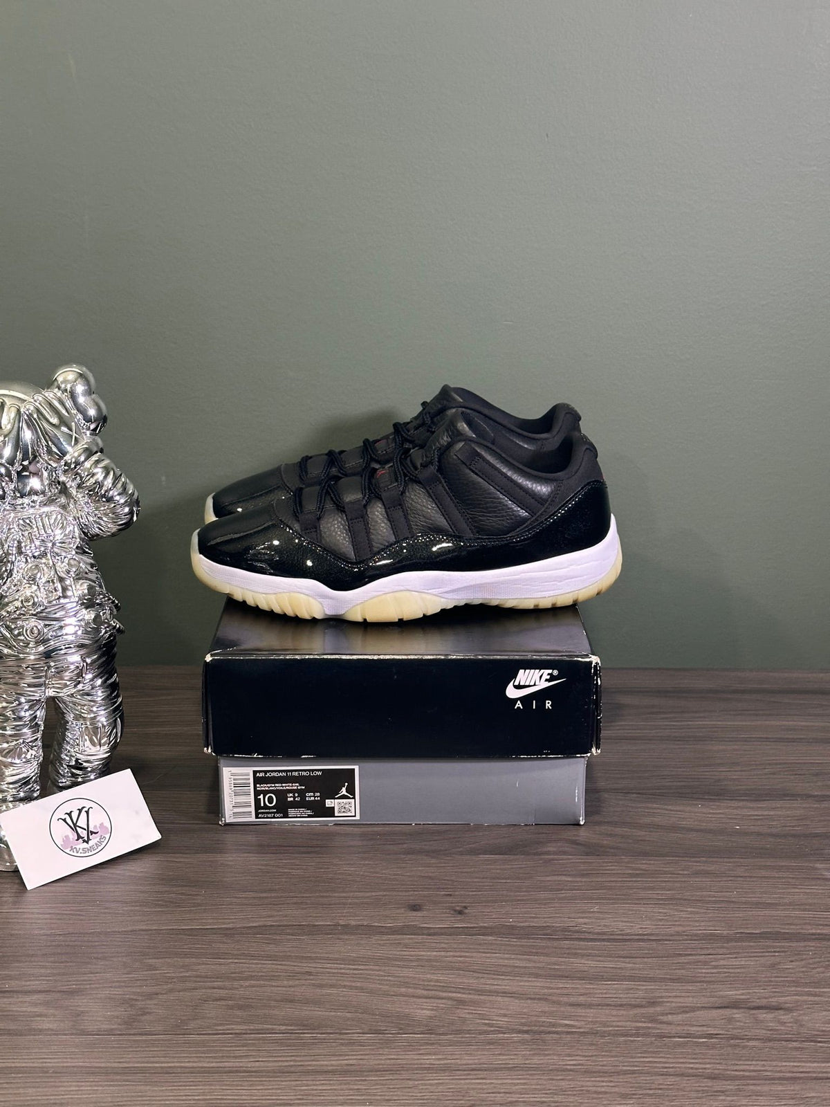 Jordan 11 Retro Low 72-10