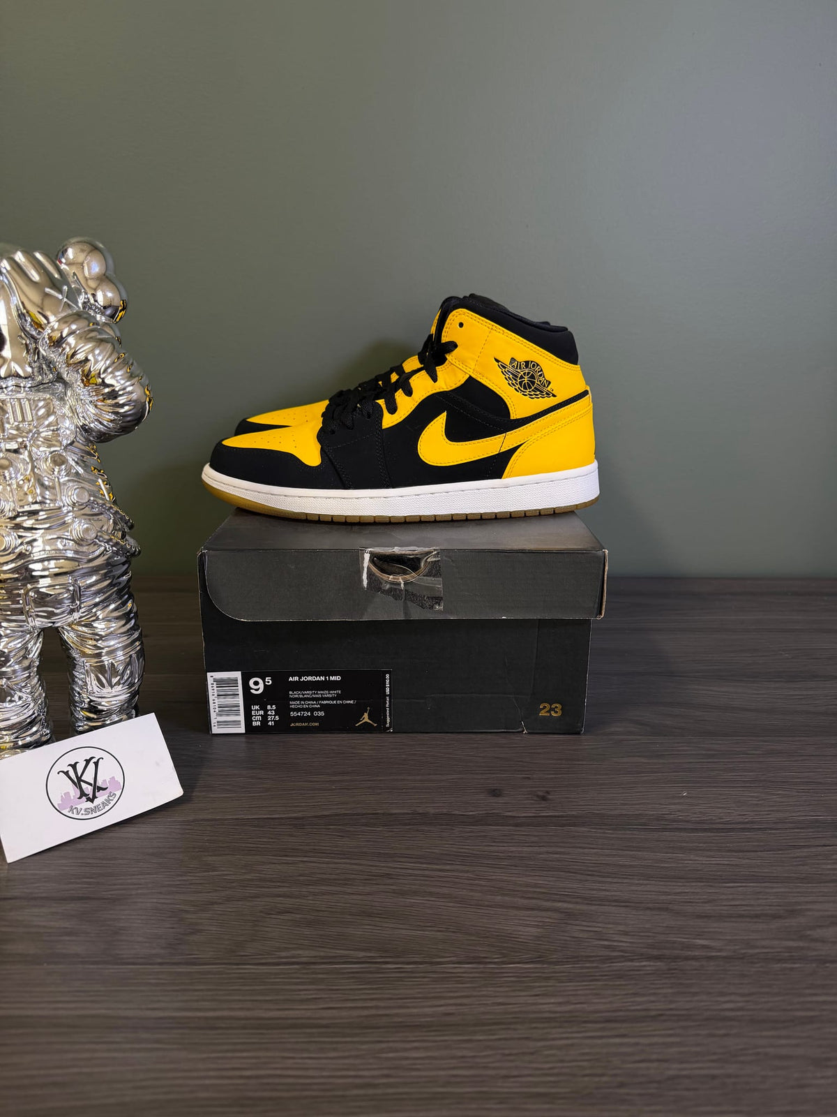 Jordan 1 Retro Mid New Love (2017)