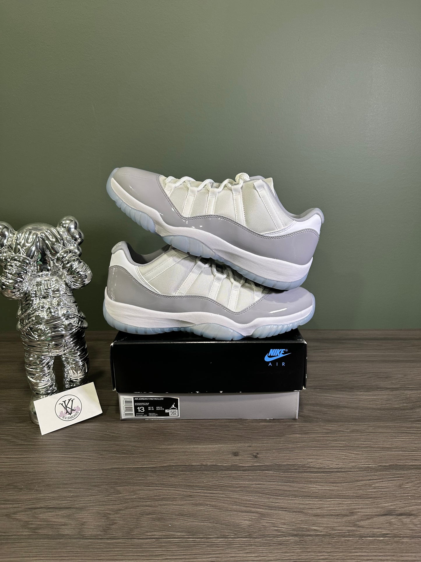 Jordan 11 Low Cement Grey