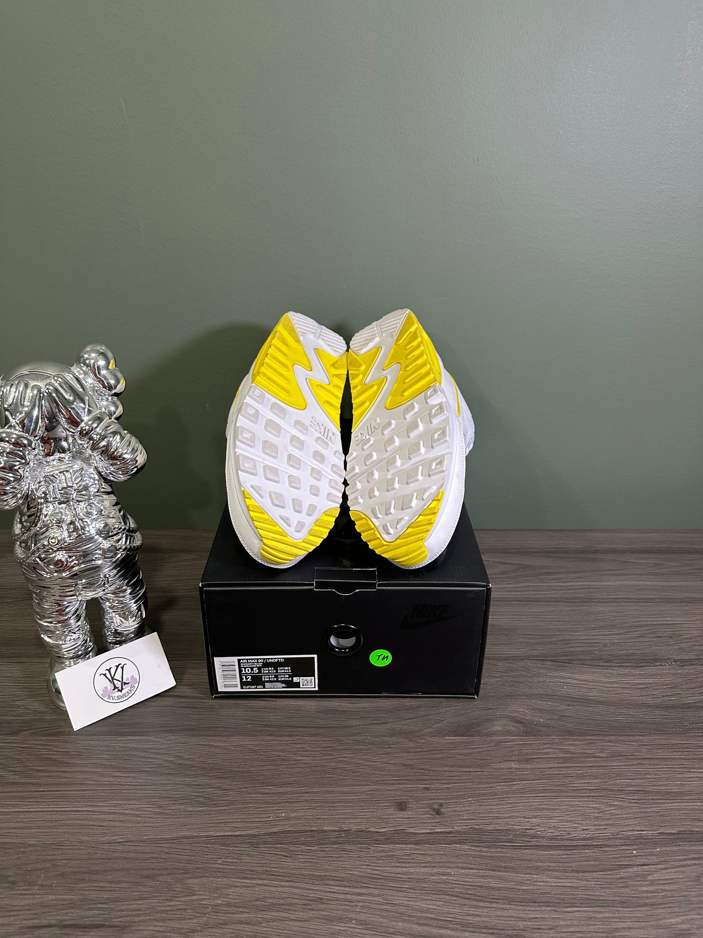 Air Max 90 Undefeated White Optic Yellow