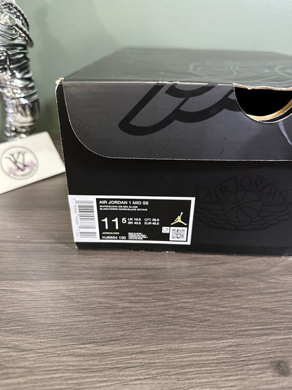 Jordan 1 Mid SE White Sea Glass Glacier Blue Guava Ice