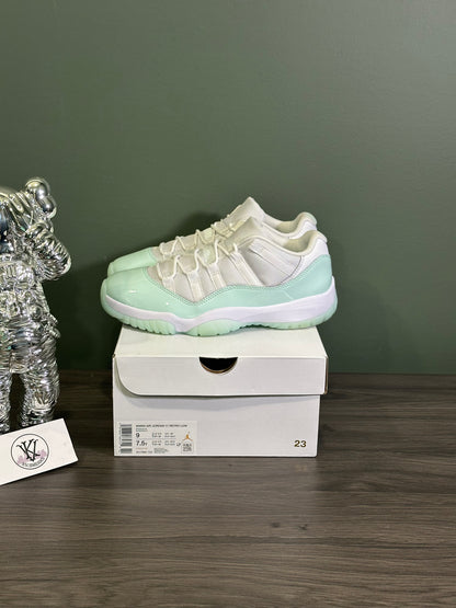 Jordan 11 Low Igloo