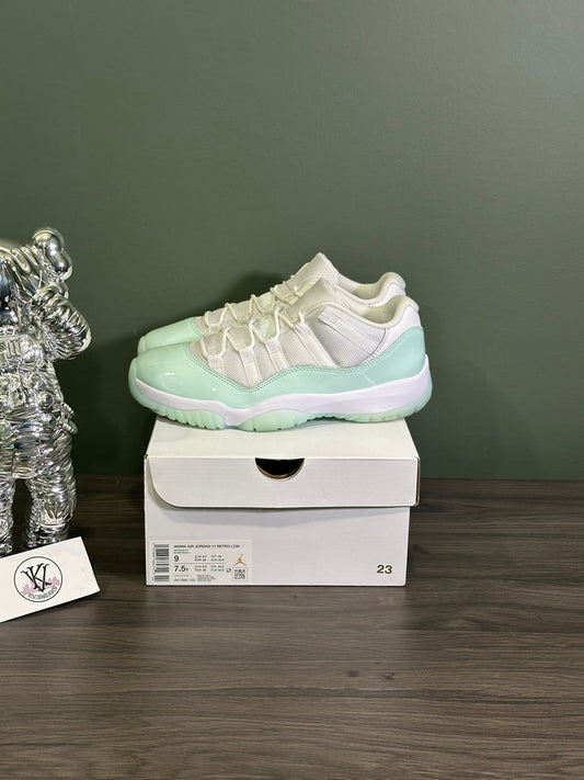 Jordan 11 Low Igloo