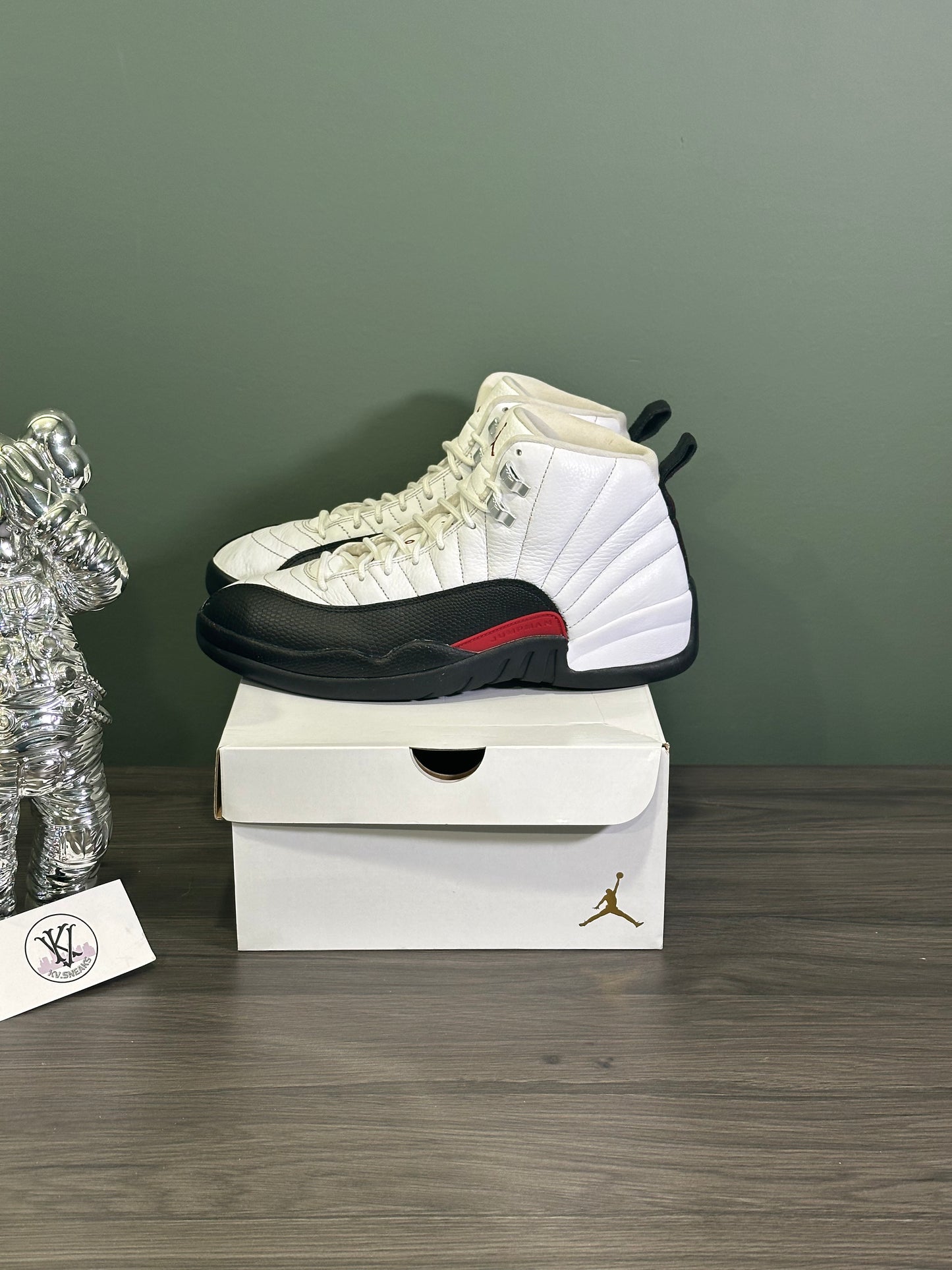 Jordan 12 Taxi Flip