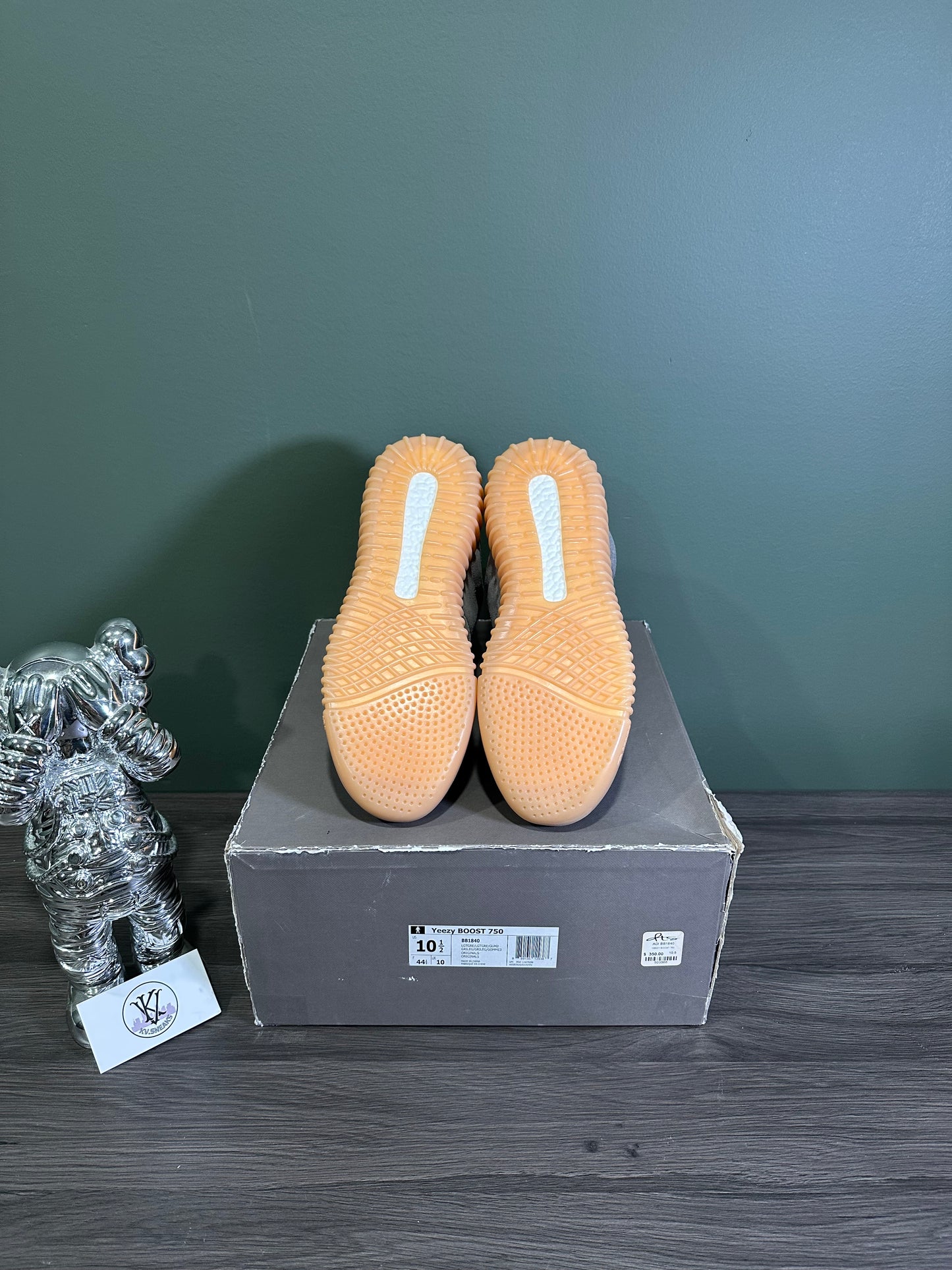 Yeezy 750 Light Grey Glow In The Dark