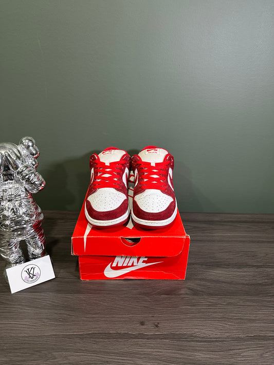 Dunk Low SB Valentine’s Day 2014