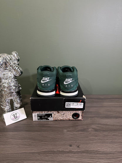 Jordan 4 RM Nigel Grandma’s Driveway