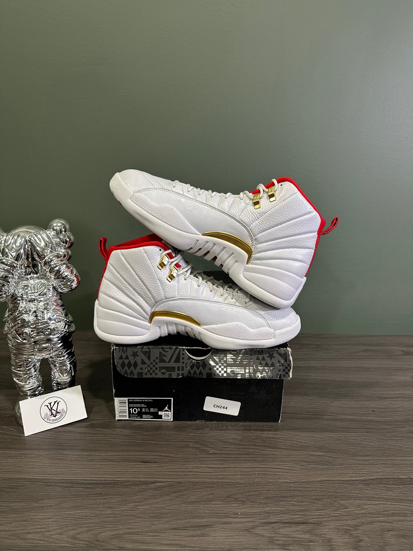 Jordan 12 FIBA 2019