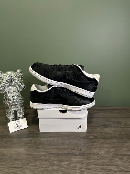 Dunk Low SB Medicom Toy