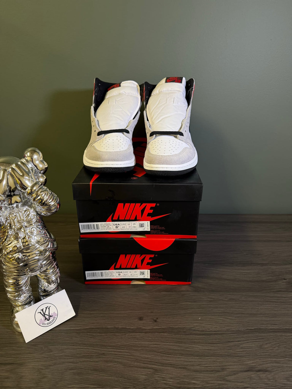 Jordan 1 Retro High Light Smoke Grey