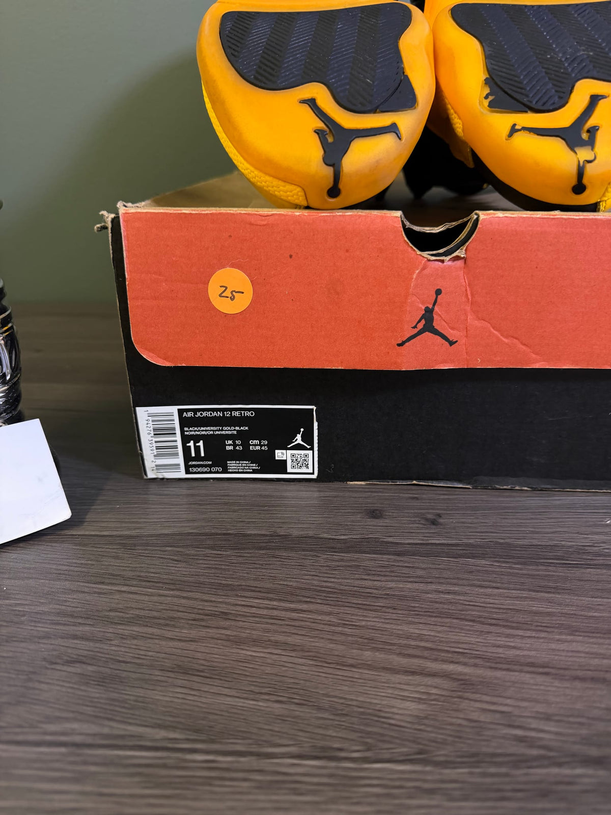 Jordan 12 Retro Black University Gold