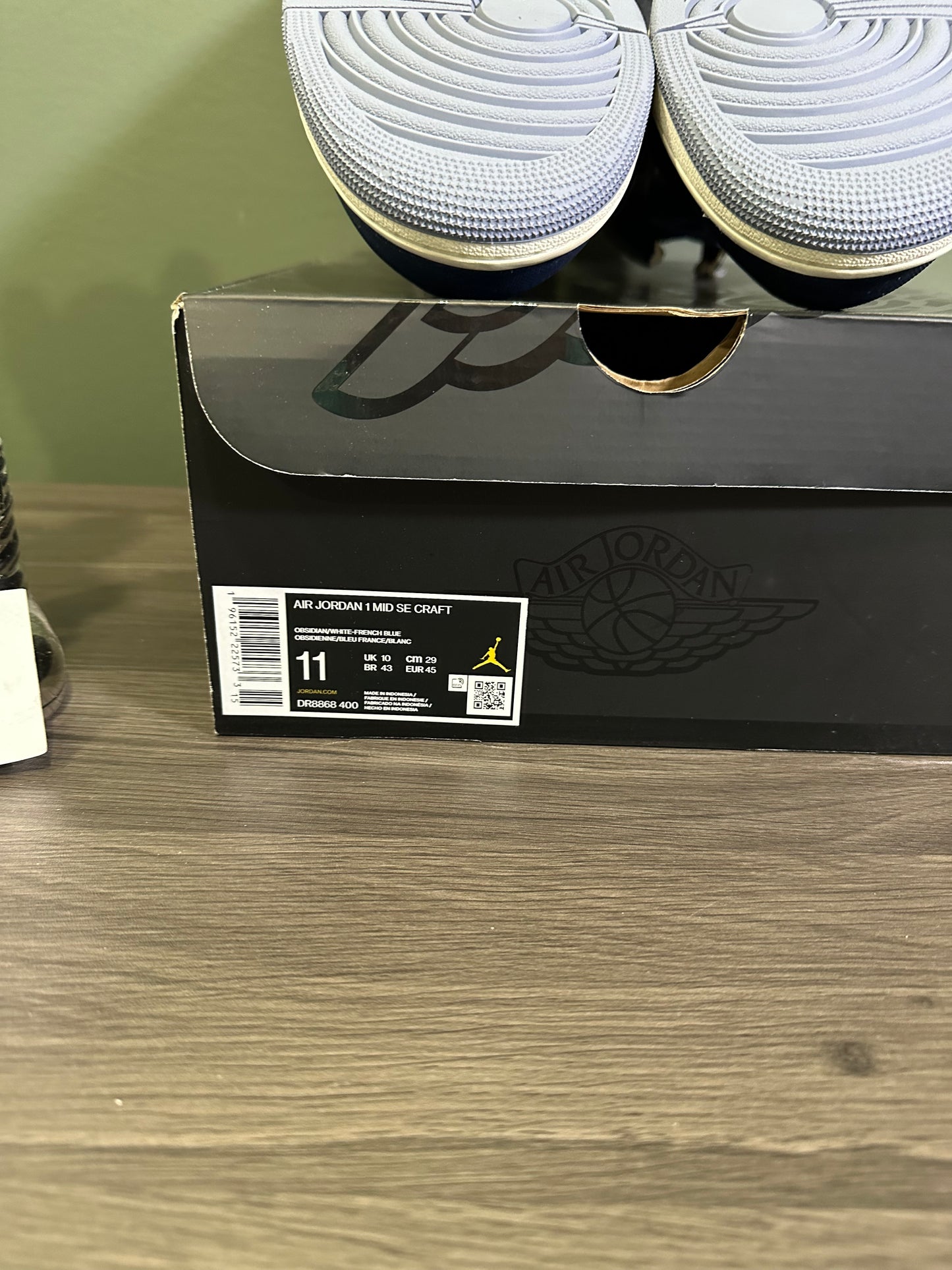 Jordan 1 Mid Craft Obsidian French Blue