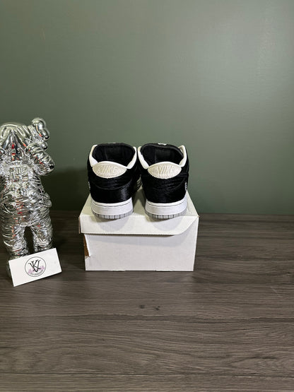Dunk Low SB Medicom Toy