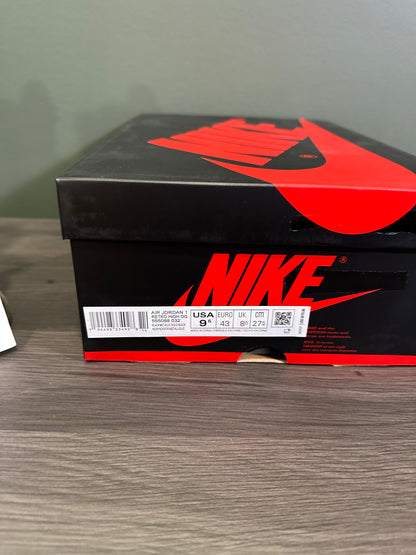Jordan 1 High Black Metallic Gold