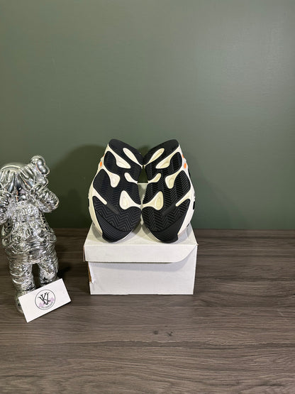 Yeezy 700 Wave Runner