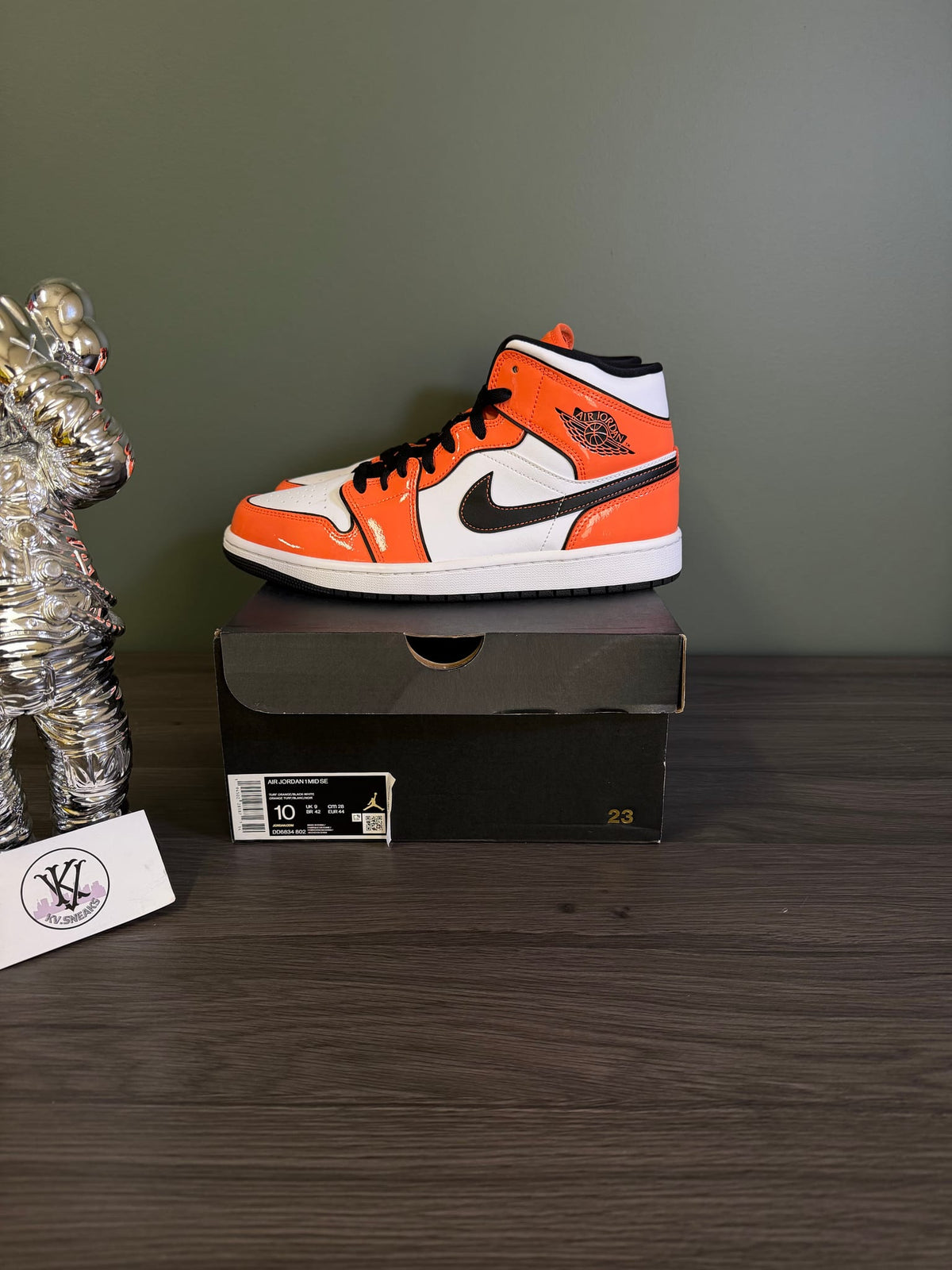 Jordan 1 Mid SE Turf Orange