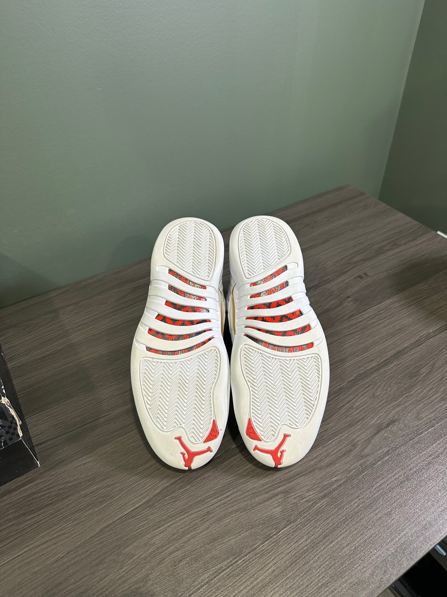 Jordan 12 FIBA 2019