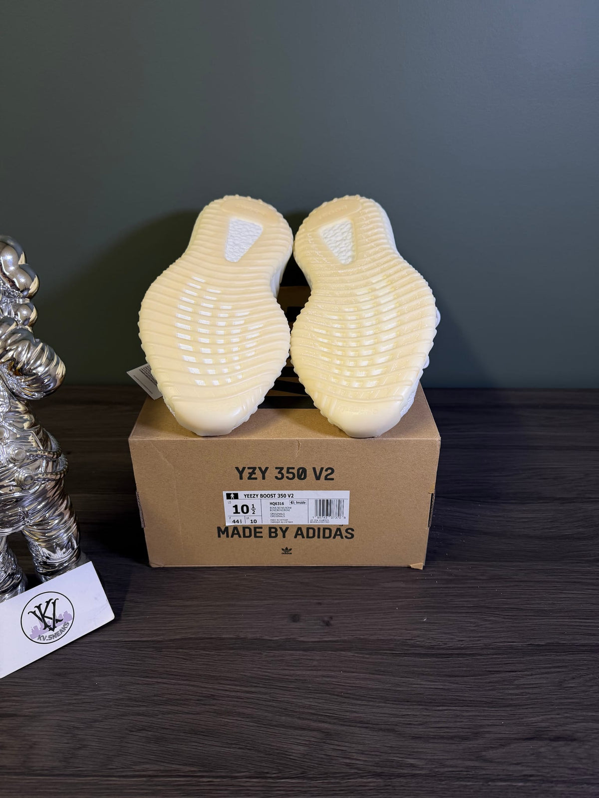 adidas Yeezy Boost 350 V2 Bone