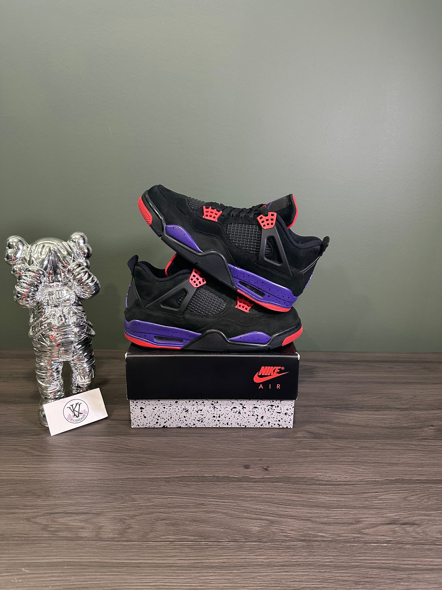 Jordan 4 Raptors Drake OVO
