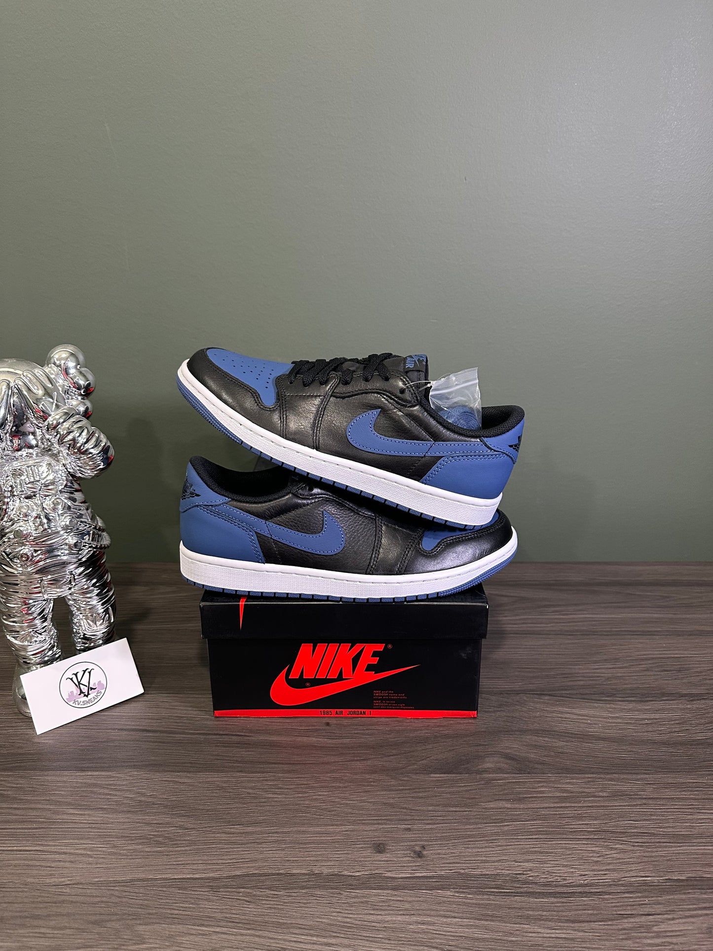 Jordan 1 Low Mystic Navy