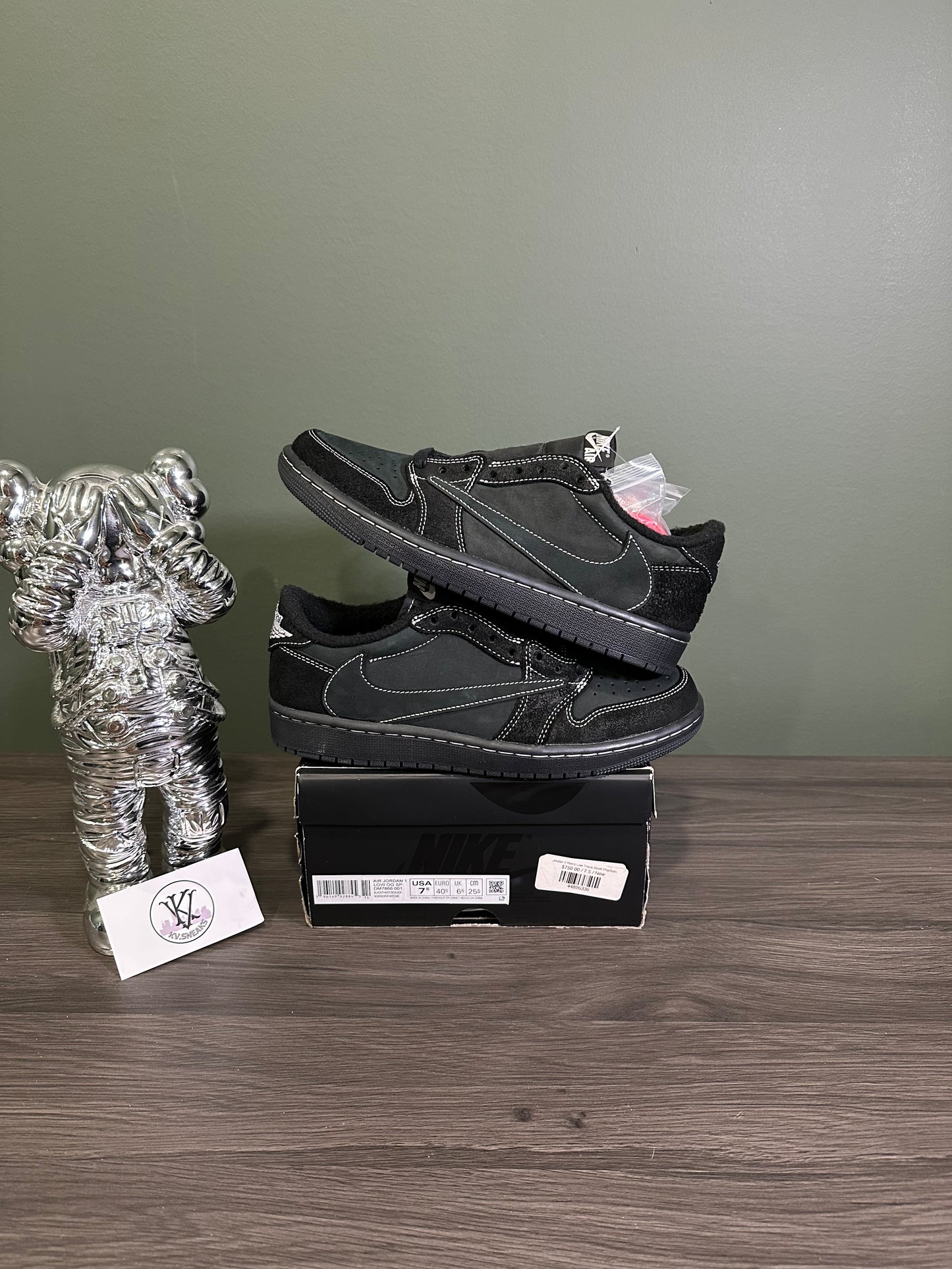 Jordan 1 Low Travis Scott Phantom