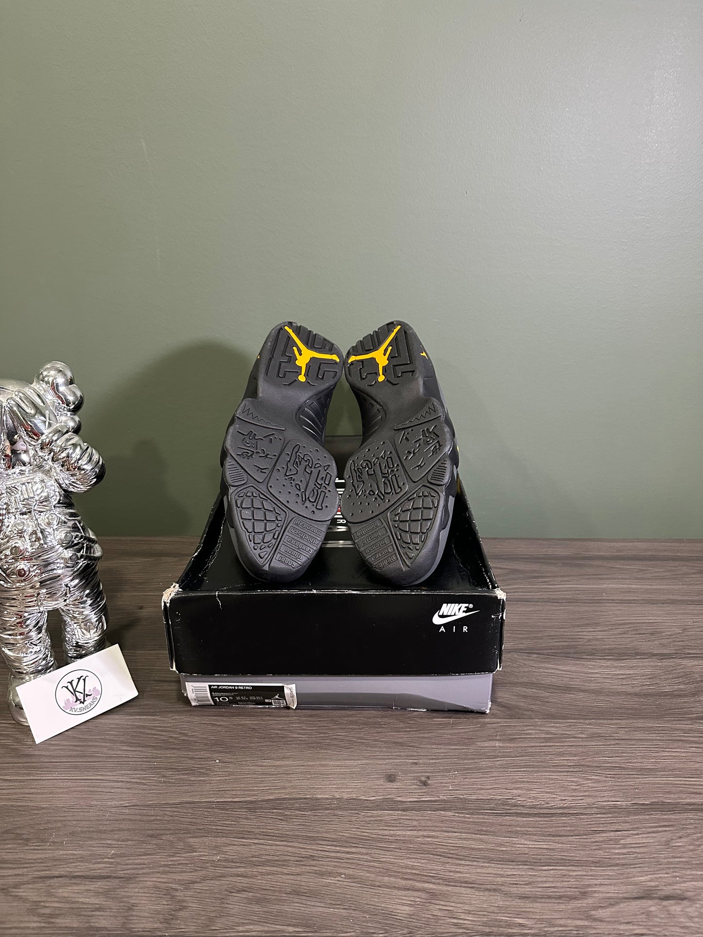 Jordan 9 Dark Charcoal University Gold