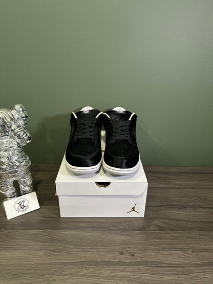 Dunk Low SB Medicom Toy