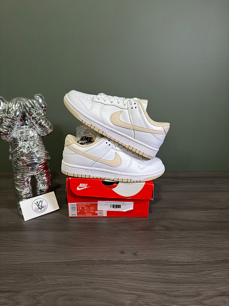 Dunk Low Pearl White