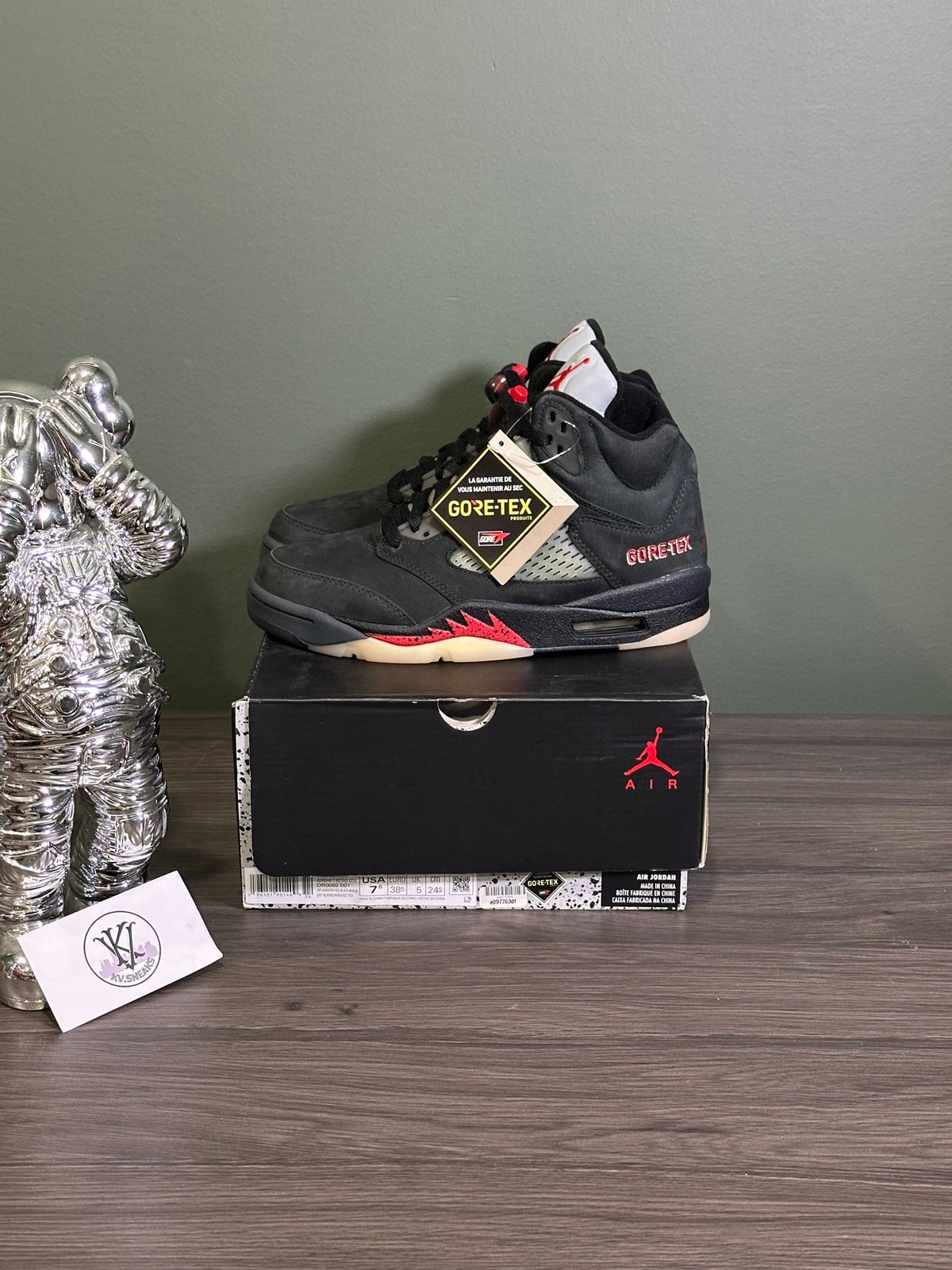 Jordan 5 Retro Gore-Tex Off Noir (Women's)