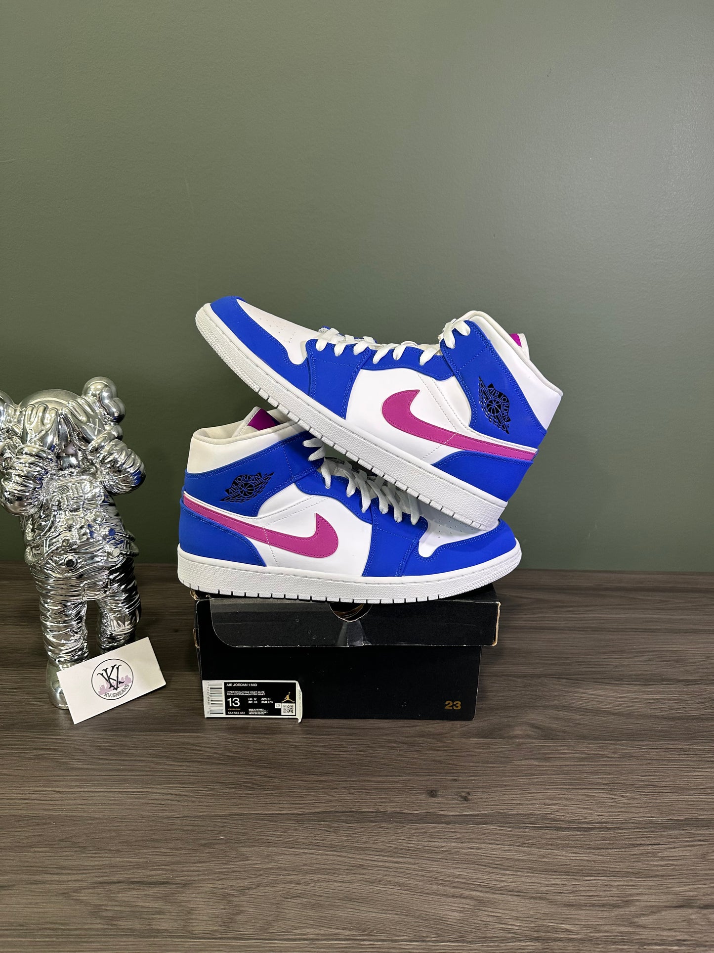 Jordan 1 Mid Hyper Royal Hyper Violet