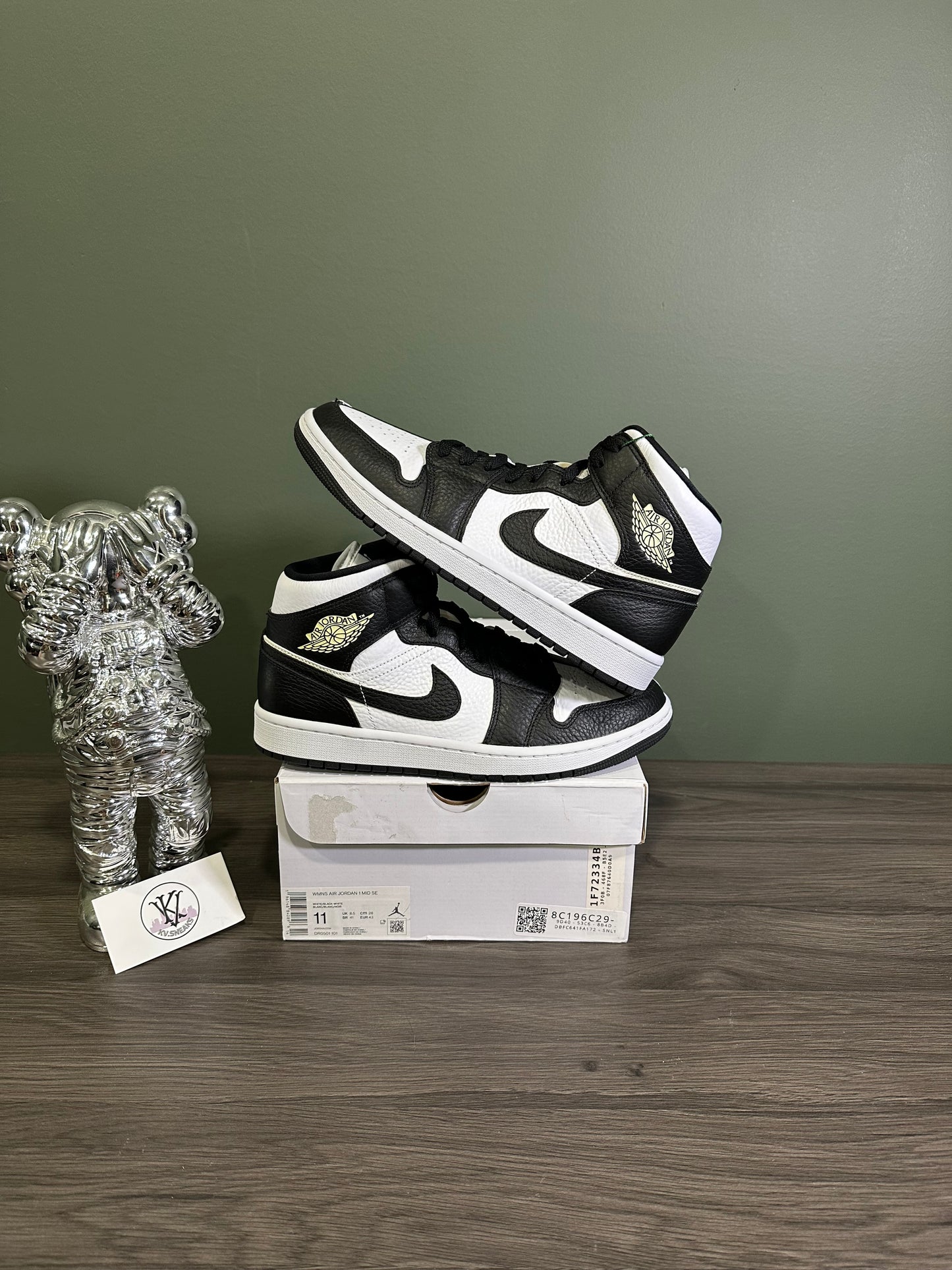 Jordan 1 Mid Split Black White