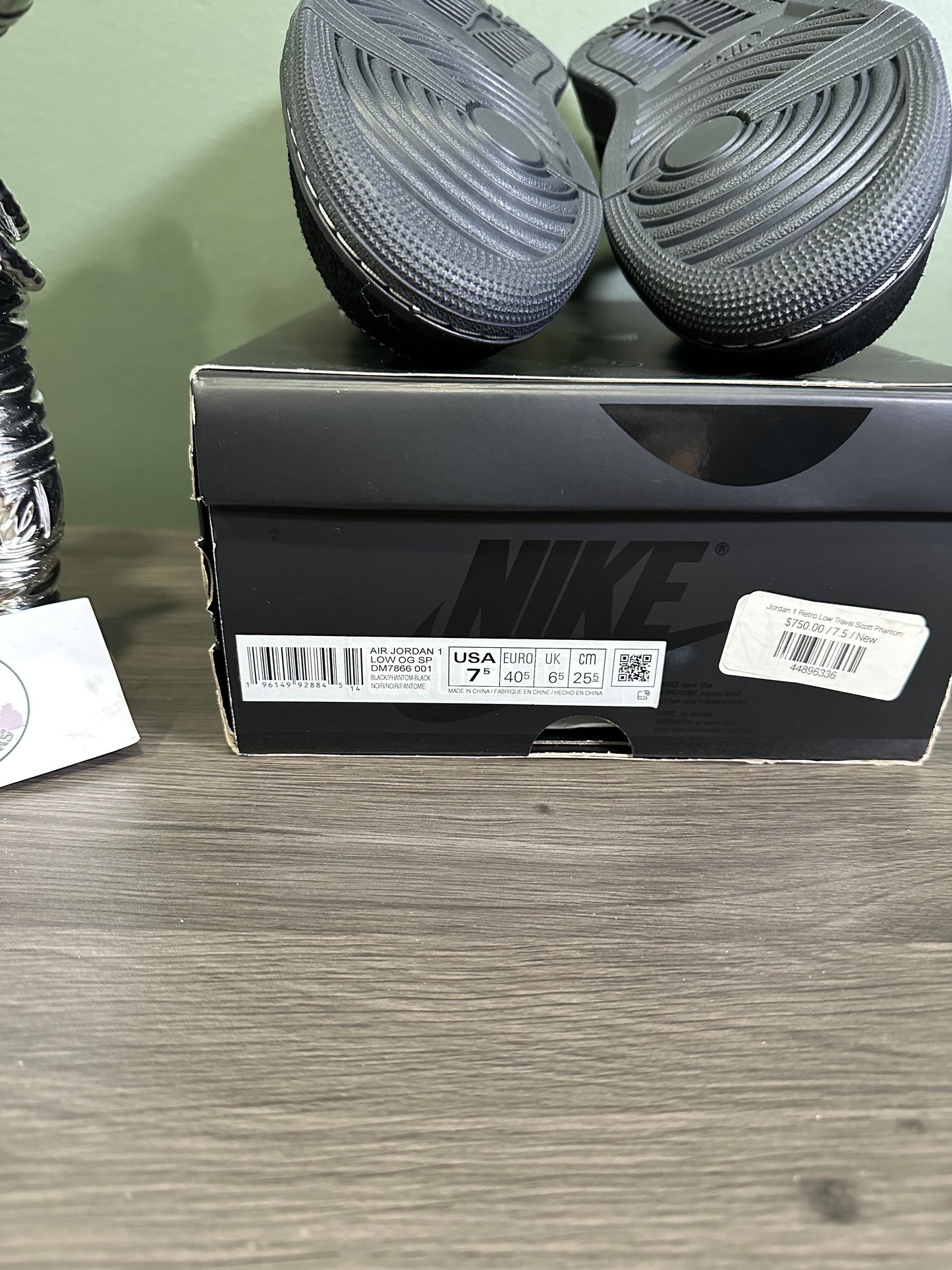 Jordan 1 Low Travis Scott Phantom