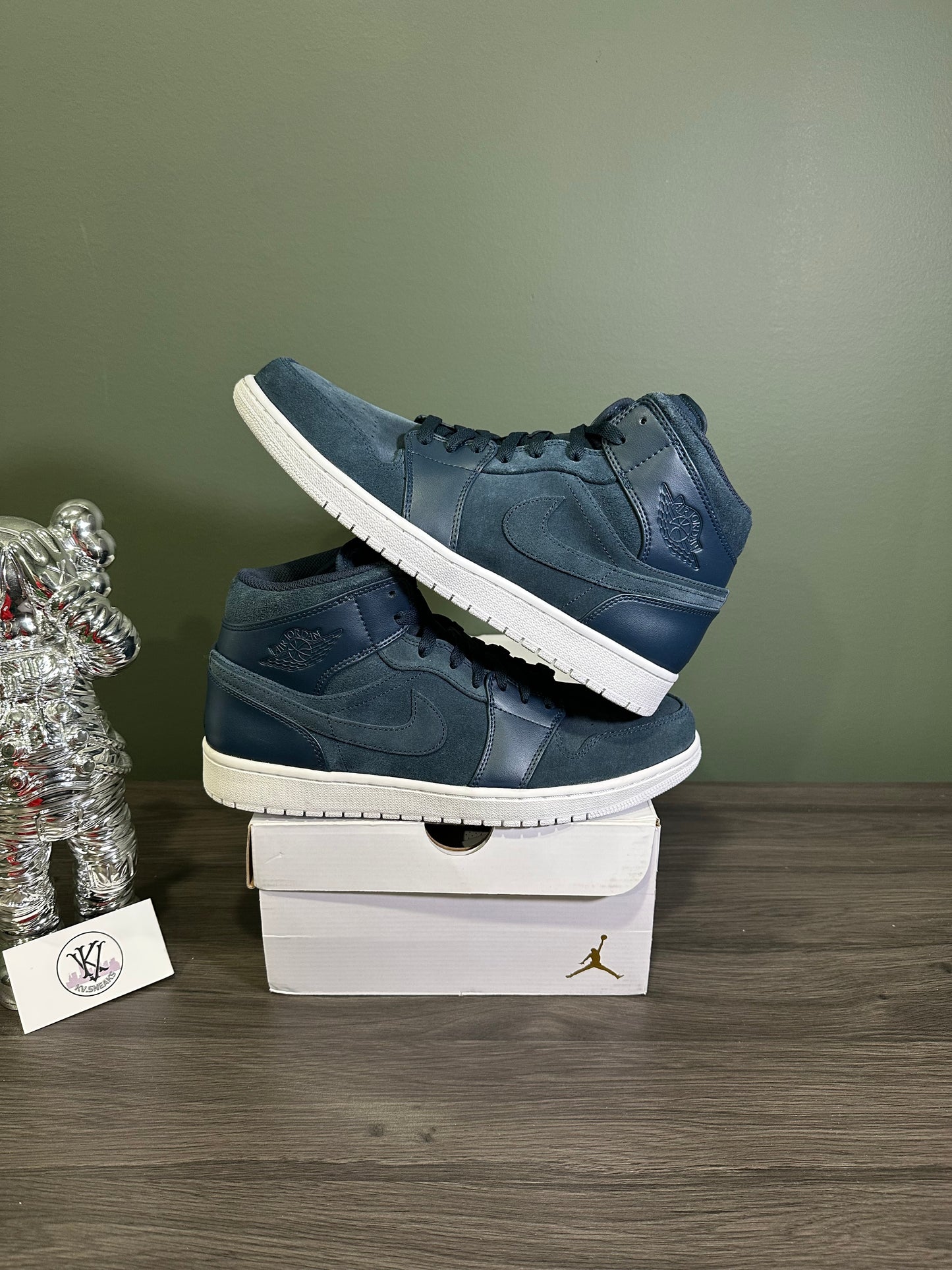 Jordan 1 Mid Armory Navy