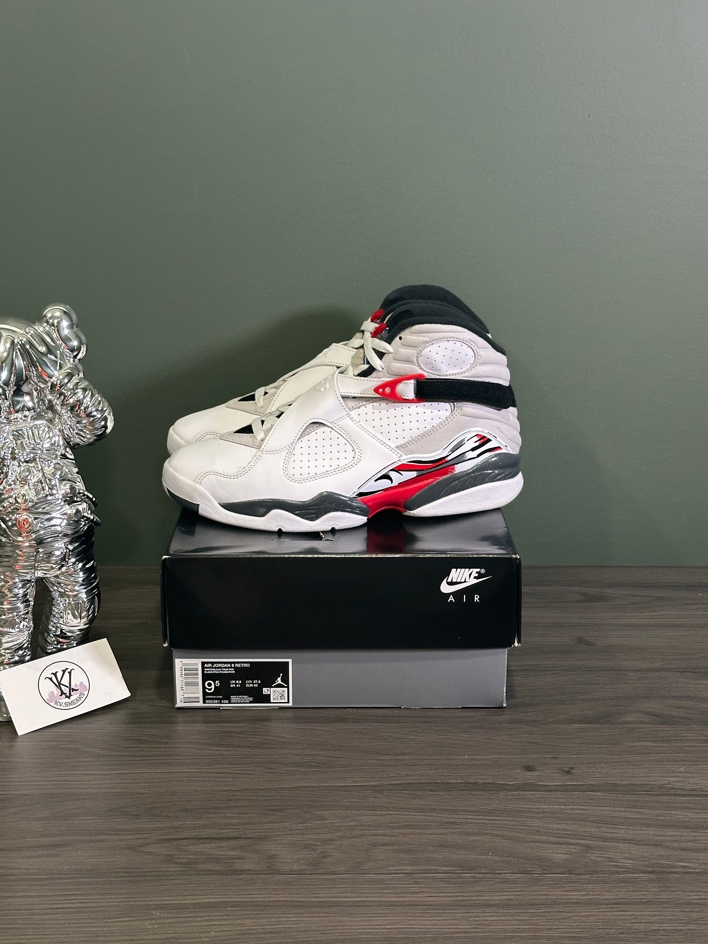 Jordan 8 White True Red 2025