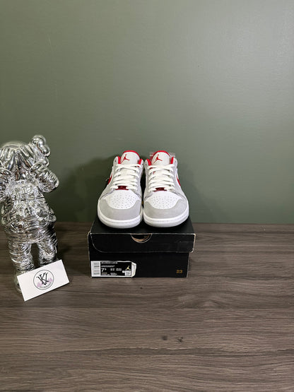 Jordan 1 Low SE Light Smoke Grey