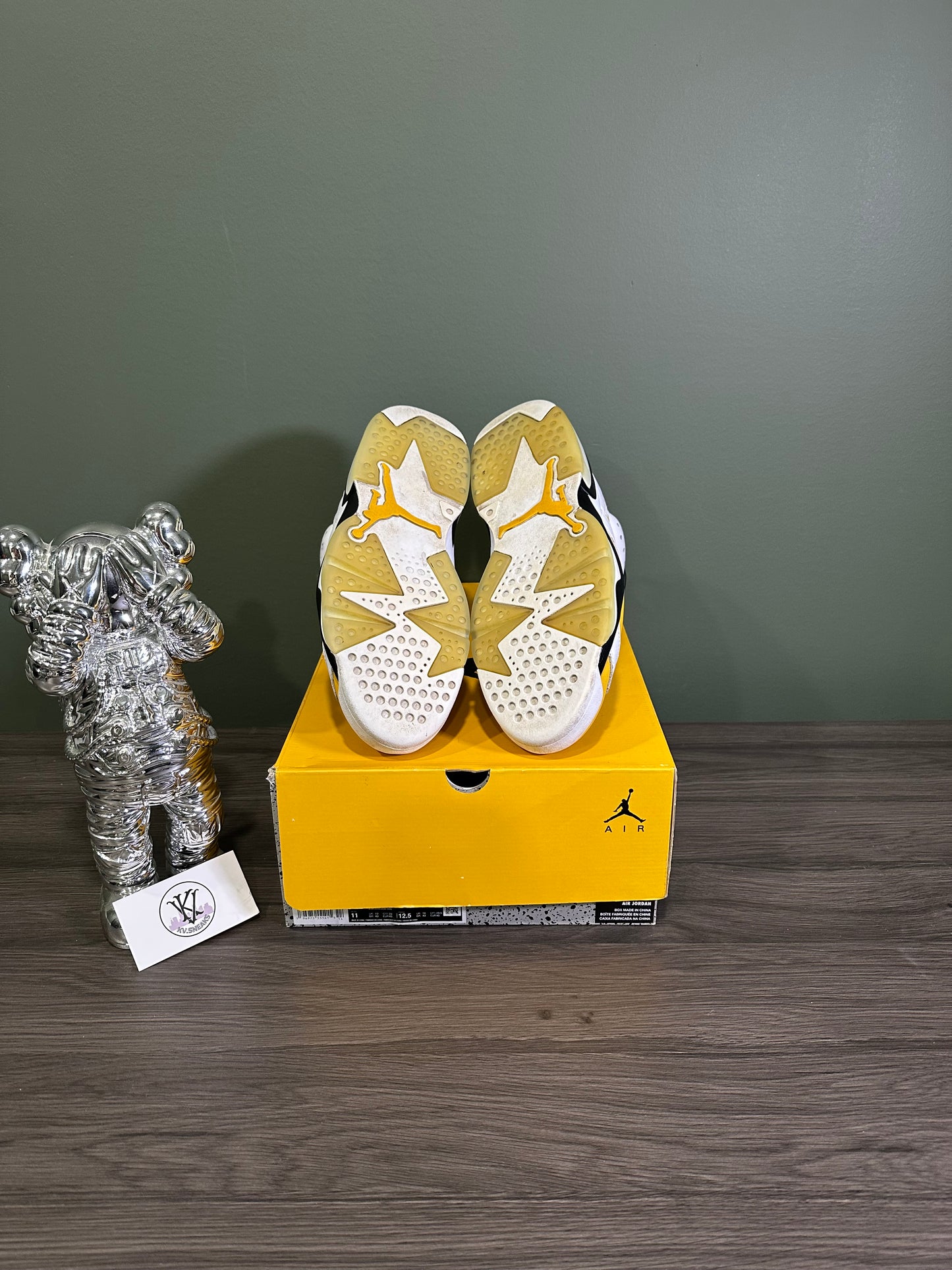 Jordan 6 Yellow Ochre