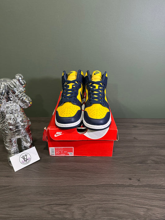 Dunk High Michigan