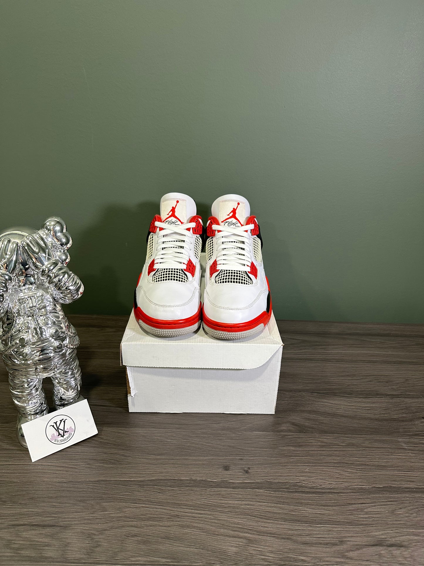 Jordan 4 Fire Red